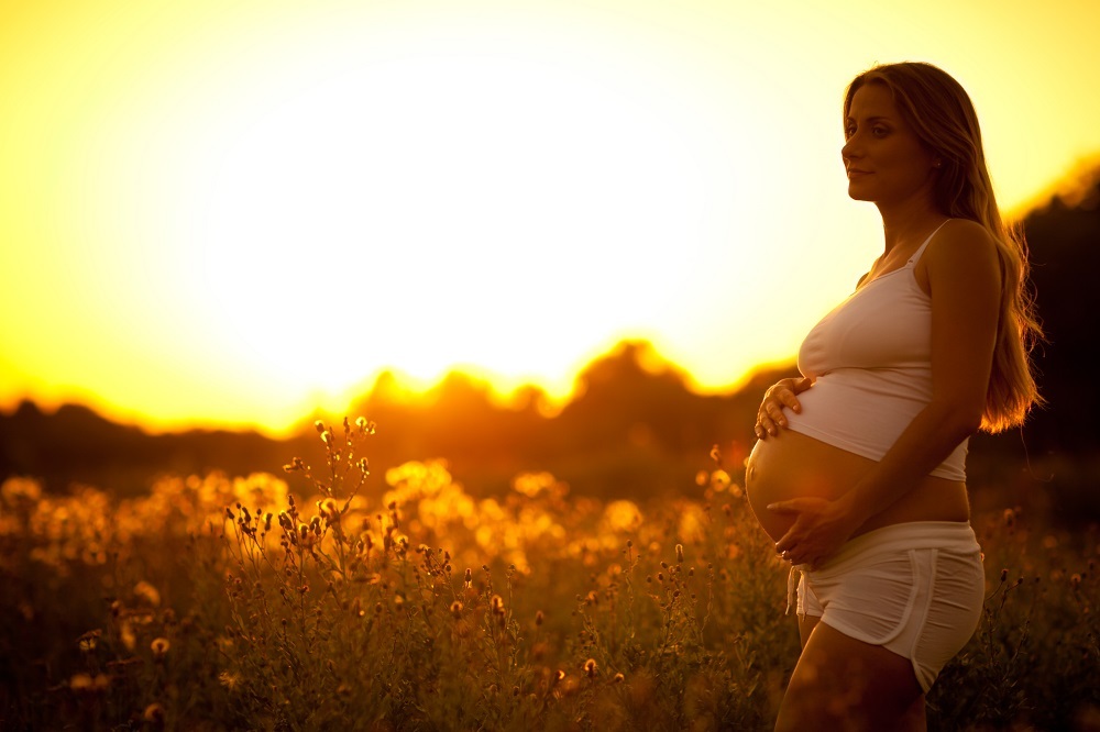 jak dbać o siebie w ciąży latem